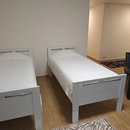 아파트 Maentsaelae Centrum- Saunalla Ja Ilmaisella Pysaekoeinnillae